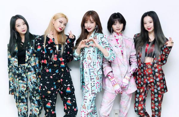 Từ bao giờ, cụm từ 'chia tay nhưng không tan rã' lại khiến cho fan K-Pop mệt mỏi và rối bời đến vậy Từ bao giờ, cụm từ 'chia tay nhưng không tan rã' lại khiến cho fan K-Pop mệt mỏi và rối bời đến vậy