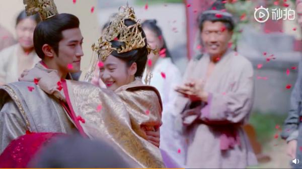 Vì sao lại gọi 'Bạch Phát Vương Phi' là bộ phim ngược luyến tàn tâm hơn cả 'Đông Cung'? Vì sao lại gọi 'Bạch Phát Vương Phi' là bộ phim ngược luyến tàn tâm hơn cả 'Đông Cung'?