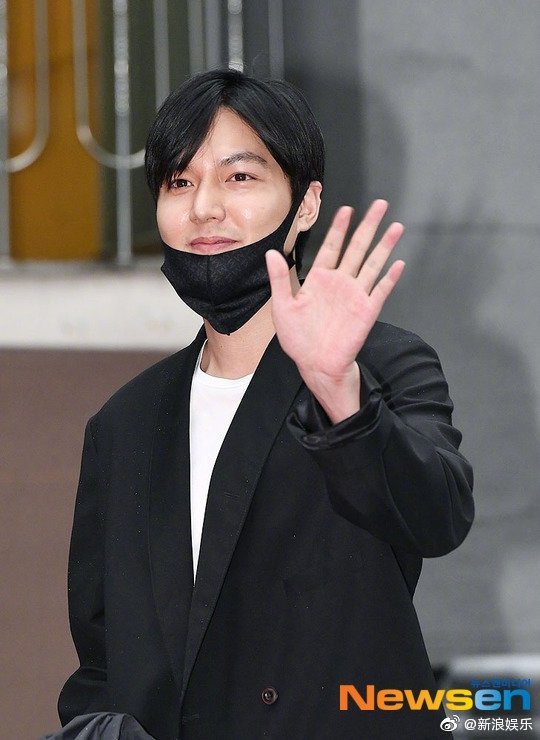 Lee Min Ho tái hợp biên kịch Goblin trong siêu phẩm mới, netizen Trung phấn khích tiến cử nữ chính Lee Min Ho tái hợp biên kịch Goblin trong siêu phẩm mới, netizen Trung phấn khích tiến cử nữ chính