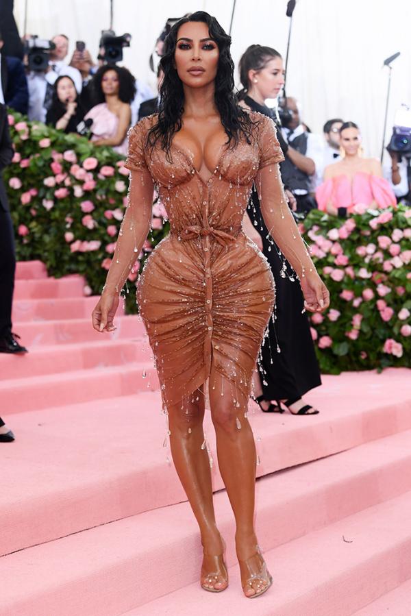 Các sao mặc gì để 'chặt chém' lẫn nhau trên thảm đỏ Met Gala 2019? Các sao mặc gì để 'chặt chém' lẫn nhau trên thảm đỏ Met Gala 2019?