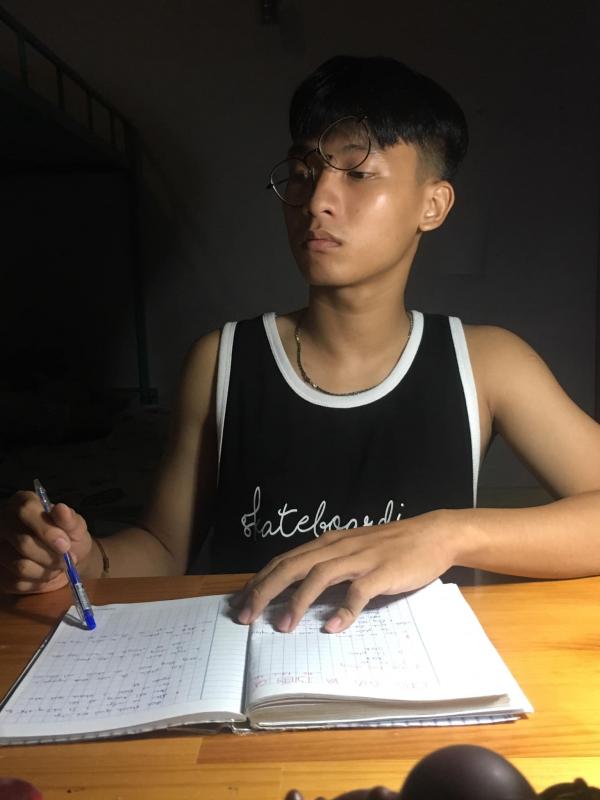 Sĩ tử lớp 12 và 'câu chuyện buồn' khi ngày thi cận kề nhưng không muốn rời xa smartphone Sĩ tử lớp 12 và 'câu chuyện buồn' khi ngày thi cận kề nhưng không muốn rời xa smartphone