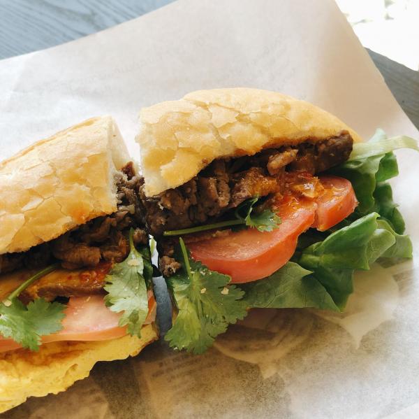 Bánh mì Phượng lừng danh Hội An đã có mặt trên đất Hàn với kiến trúc đậm chất phố cổ Bánh mì Phượng lừng danh Hội An đã có mặt trên đất Hàn với kiến trúc đậm chất phố cổ