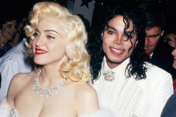 Madonna lên tiếng bảo vệ Michael Jackson trong vụ bê bối nhạy cảm từ 'Leaving Neverland' Madonna lên tiếng bảo vệ Michael Jackson trong vụ bê bối nhạy cảm từ 'Leaving Neverland'