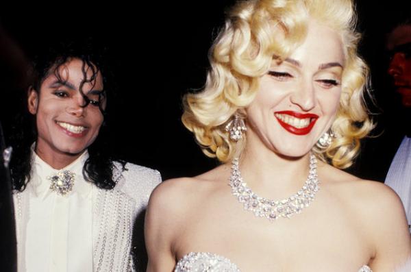 Madonna lên tiếng bảo vệ Michael Jackson trong vụ bê bối nhạy cảm từ 'Leaving Neverland' Madonna lên tiếng bảo vệ Michael Jackson trong vụ bê bối nhạy cảm từ 'Leaving Neverland'