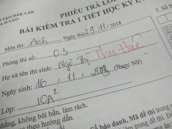 Đối mặt với tờ giấy thi, thí sinh căng thẳng đến nỗi quên luôn tên mình là gì Đối mặt với tờ giấy thi, thí sinh căng thẳng đến nỗi quên luôn tên mình là gì