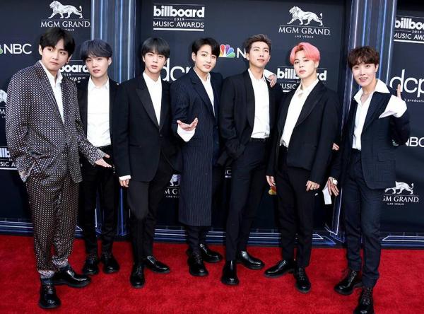 BTS là nhóm nhạc hiếm hoi không cần PR: Đến Google cũng tự nguyện quảng cáo cho nhóm theo cách này BTS là nhóm nhạc hiếm hoi không cần PR: Đến Google cũng tự nguyện quảng cáo cho nhóm theo cách này