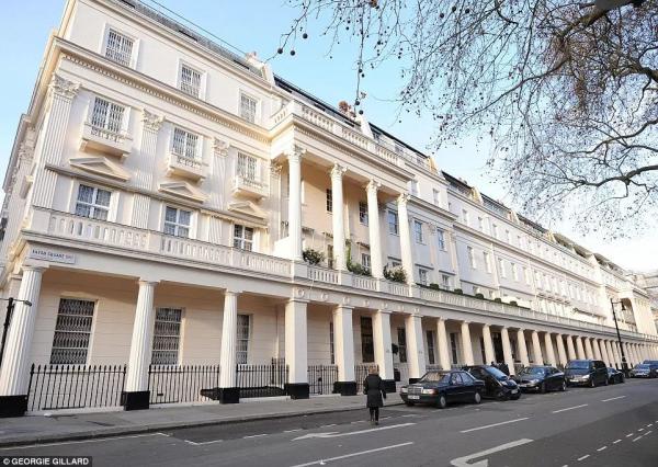 Hugh Grosvenor: 28 tuổi đã là chủ nhân gia tộc giàu nhất nước Anh, đến Nữ hoàng cũng chỉ là người thuê đất của họ Hugh Grosvenor: 28 tuổi đã là chủ nhân gia tộc giàu nhất nước Anh, đến Nữ hoàng cũng chỉ là người thuê đất của họ