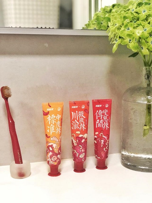 Kem đánh răng vị lẩu cay làm mưa làm gió khắp thị trường Trung Quốc Kem đánh răng vị lẩu cay làm mưa làm gió khắp thị trường Trung Quốc