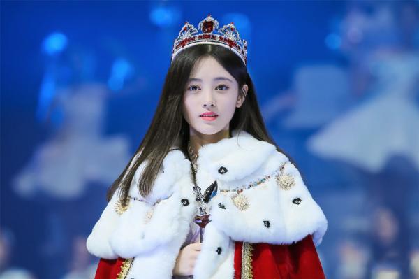 Giải mã 'Cơn sốt Cúc Tịnh Y': Vì sao cô chỉ mất 6 năm đã lên được vị trí nhiều người cả đời mơ ước? Giải mã 'Cơn sốt Cúc Tịnh Y': Vì sao cô chỉ mất 6 năm đã lên được vị trí nhiều người cả đời mơ ước?