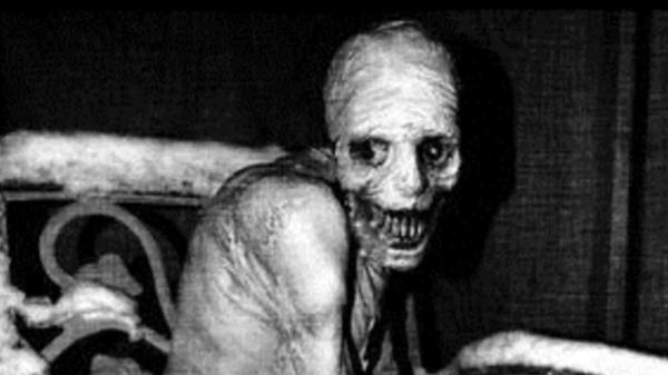 40 câu chuyện creepypasta nổi da gà nhất từng được kể (Phần 2) 40 câu chuyện creepypasta nổi da gà nhất từng được kể (Phần 2)