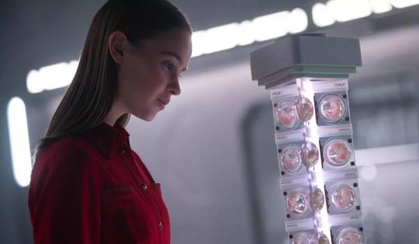 Series mới trên Netflix 'I Am Mother' – Khi con người được nuôi dạy bởi 'mẹ' Robot Series mới trên Netflix 'I Am Mother' – Khi con người được nuôi dạy bởi 'mẹ' Robot