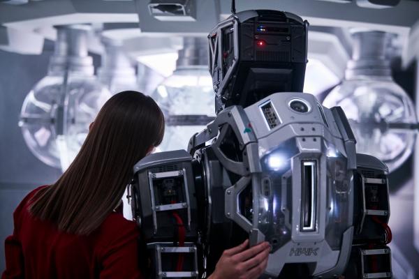 Series mới trên Netflix 'I Am Mother' – Khi con người được nuôi dạy bởi 'mẹ' Robot Series mới trên Netflix 'I Am Mother' – Khi con người được nuôi dạy bởi 'mẹ' Robot