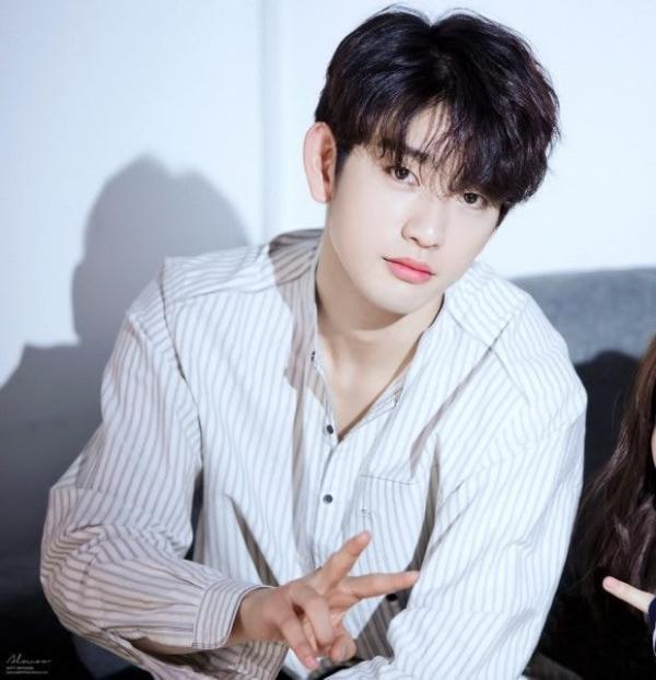 Đã tìm ra 6 'Face Genius - thiên tài gương mặt' trong giới idol nam do 141 thần tượng K-Pop bình chọn Đã tìm ra 6 'Face Genius - thiên tài gương mặt' trong giới idol nam do 141 thần tượng K-Pop bình chọn