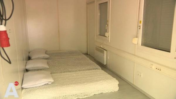 Tốn 3 triệu đồng đặt phòng Airbnb, ai ngờ đó chỉ là một thùng container bên đường Tốn 3 triệu đồng đặt phòng Airbnb, ai ngờ đó chỉ là một thùng container bên đường