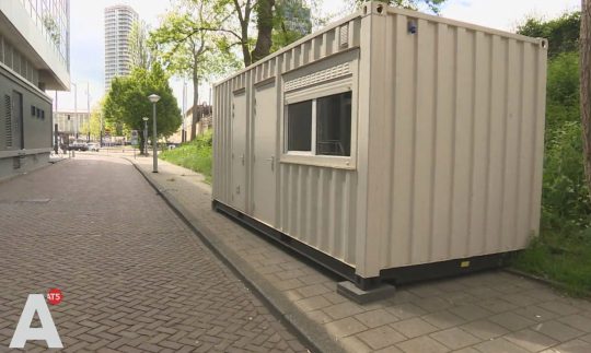 Tốn 3 triệu đồng đặt phòng Airbnb, ai ngờ đó chỉ là một thùng container bên đường Tốn 3 triệu đồng đặt phòng Airbnb, ai ngờ đó chỉ là một thùng container bên đường