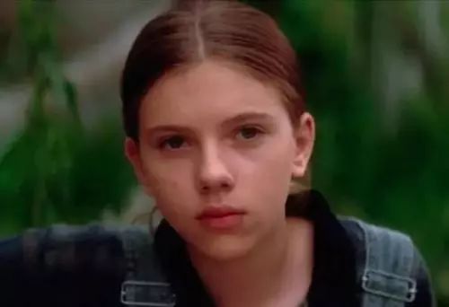 Scarlett Johansson có gì mà đến Natalie Portman cũng thừa nhận sợ bị ánh sáng của cô làm lu mờ Scarlett Johansson có gì mà đến Natalie Portman cũng thừa nhận sợ bị ánh sáng của cô làm lu mờ