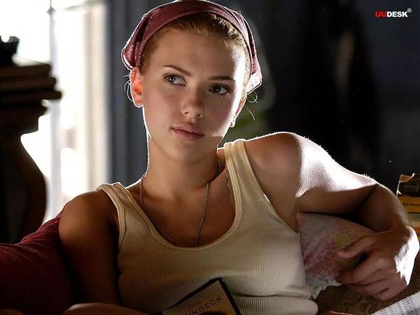Scarlett Johansson có gì mà đến Natalie Portman cũng thừa nhận sợ bị ánh sáng của cô làm lu mờ Scarlett Johansson có gì mà đến Natalie Portman cũng thừa nhận sợ bị ánh sáng của cô làm lu mờ