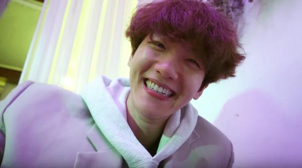 Baekhyun (EXO) chính thức làm Youtuber, vô tình tiết lộ tính cách hài hước, siêu lầy Baekhyun (EXO) chính thức làm Youtuber, vô tình tiết lộ tính cách hài hước, siêu lầy