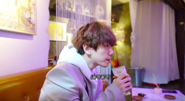 Baekhyun (EXO) chính thức làm Youtuber, vô tình tiết lộ tính cách hài hước, siêu lầy Baekhyun (EXO) chính thức làm Youtuber, vô tình tiết lộ tính cách hài hước, siêu lầy