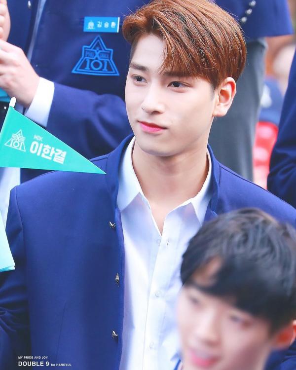 Thí sinh Produce X khốn đốn vì khí chất sexy: Đi công viên giải trí, ăn kẹo Pepero bị hiểu lầm thành đi bar hút thuốc Thí sinh Produce X khốn đốn vì khí chất sexy: Đi công viên giải trí, ăn kẹo Pepero bị hiểu lầm thành đi bar hút thuốc