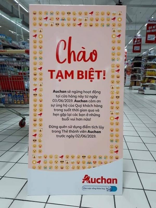 Siêu thị Auchan 'vỡ trận' vì khách mua hàng vô ý thức, xé thức ăn, nước uống dùng tại chỗ Siêu thị Auchan 'vỡ trận' vì khách mua hàng vô ý thức, xé thức ăn, nước uống dùng tại chỗ