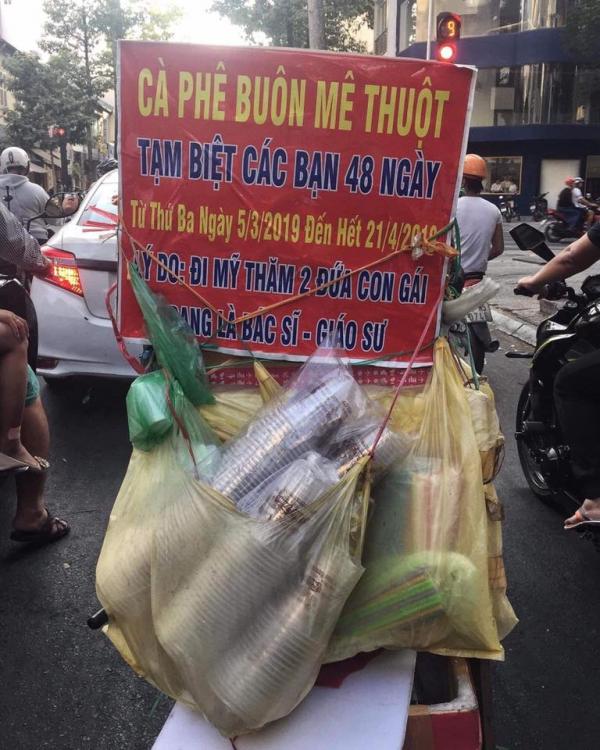 Đâu đó giữa Sài Gòn, chúng ta sẽ vô tình va phải những thông điệp dễ thương muốn xỉu thế này đây Đâu đó giữa Sài Gòn, chúng ta sẽ vô tình va phải những thông điệp dễ thương muốn xỉu thế này đây