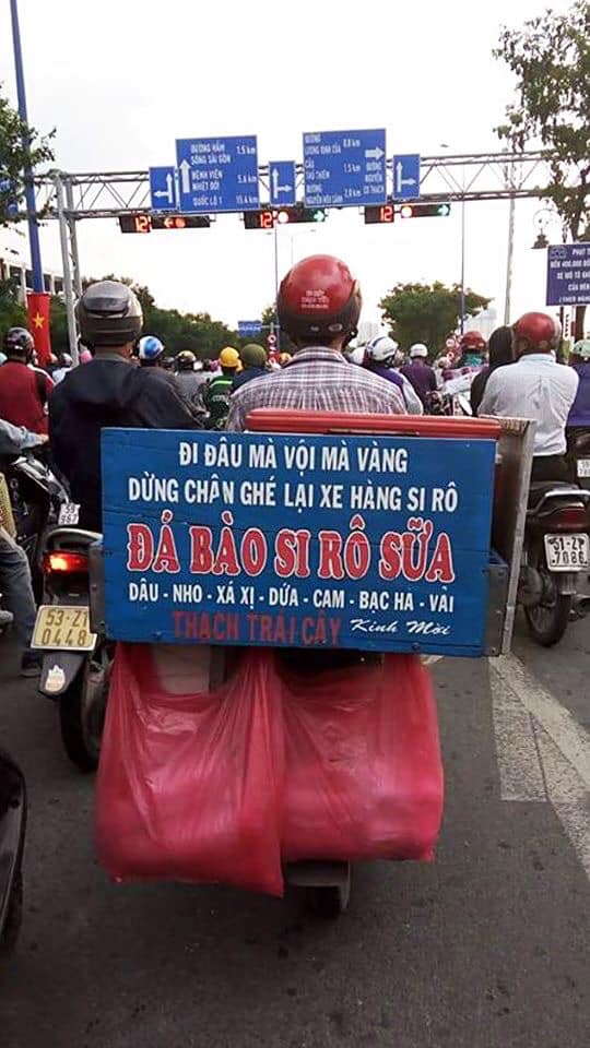 Đâu đó giữa Sài Gòn, chúng ta sẽ vô tình va phải những thông điệp dễ thương muốn xỉu thế này đây Đâu đó giữa Sài Gòn, chúng ta sẽ vô tình va phải những thông điệp dễ thương muốn xỉu thế này đây