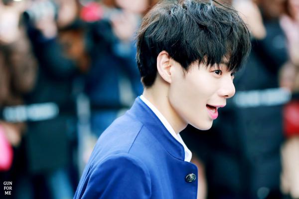 Produce X 101: Trainee 'bét bảng' tăng hạng thần kì nhờ tâm thư đáng yêu của chị gái gửi netizen Hàn Produce X 101: Trainee 'bét bảng' tăng hạng thần kì nhờ tâm thư đáng yêu của chị gái gửi netizen Hàn