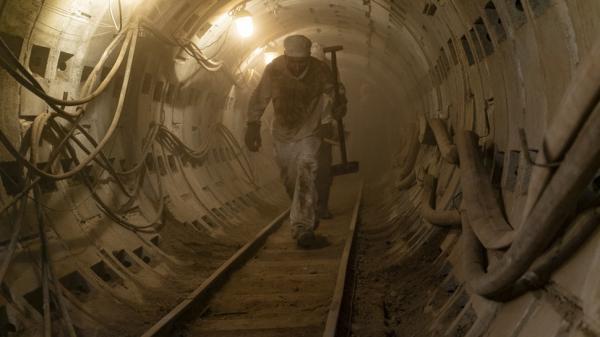 Phim về thảm hoạ hạt nhân Chernobyl của HBO giành được vị trí đứng đầu trên IMDb Phim về thảm hoạ hạt nhân Chernobyl của HBO giành được vị trí đứng đầu trên IMDb