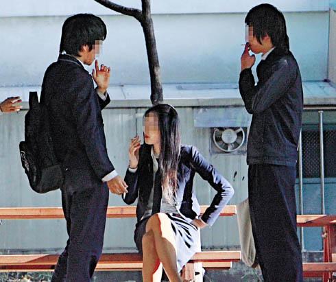 Sau trẻ em, thanh thiếu niên trở thành đối tượng bị 'cấm cửa' ở nhiều quán cà phê tại Hàn Quốc Sau trẻ em, thanh thiếu niên trở thành đối tượng bị 'cấm cửa' ở nhiều quán cà phê tại Hàn Quốc
