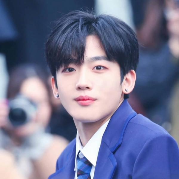 Giải mã sức hút của Kim Yohan - thực tập sinh sở hữu fandom hùng hậu nhất Produce X 101 Giải mã sức hút của Kim Yohan - thực tập sinh sở hữu fandom hùng hậu nhất Produce X 101