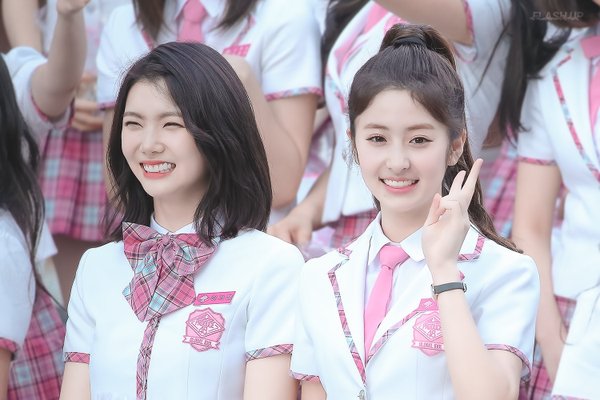 Fan PRISTIN hoang mang trước 'thuyết âm mưu' về nhóm nữ mới của Pledis Entertainment Fan PRISTIN hoang mang trước 'thuyết âm mưu' về nhóm nữ mới của Pledis Entertainment