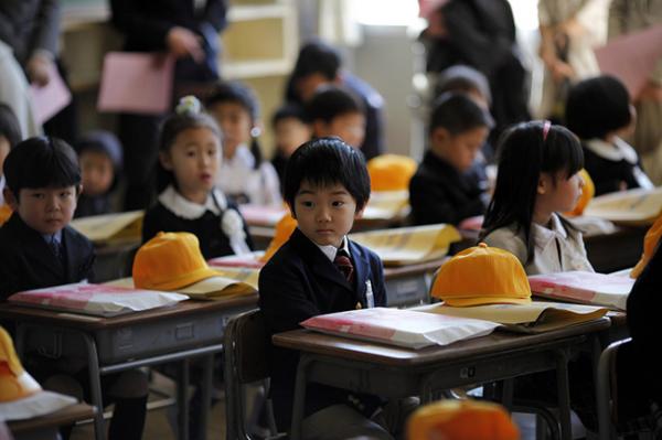 Sự thật về những điều cấm kỵ hà khắc trong trường học Nhật Bản khiến bạn phải sợ hãi Sự thật về những điều cấm kỵ hà khắc trong trường học Nhật Bản khiến bạn phải sợ hãi