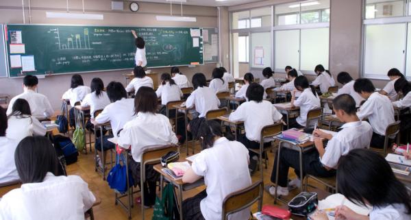 Sự thật về những điều cấm kỵ hà khắc trong trường học Nhật Bản khiến bạn phải sợ hãi Sự thật về những điều cấm kỵ hà khắc trong trường học Nhật Bản khiến bạn phải sợ hãi