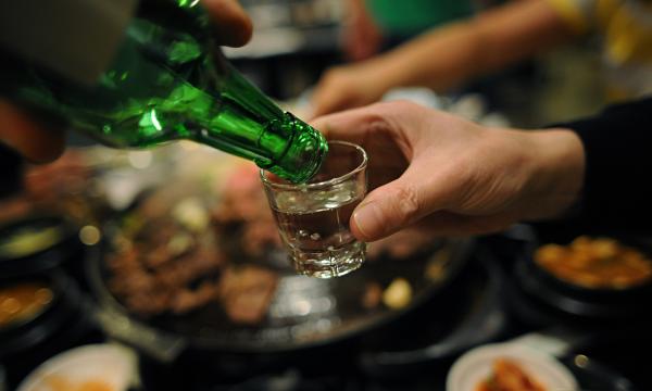 'Gà' cũ nhà YG không chịu hầu rượu chủ tịch Yang, chạy trốn khỏi công ty vì sợ hãi những bữa tiệc thâu đêm 'Gà' cũ nhà YG không chịu hầu rượu chủ tịch Yang, chạy trốn khỏi công ty vì sợ hãi những bữa tiệc thâu đêm