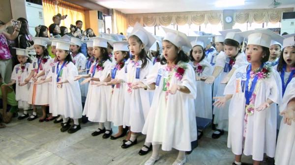 Philippines thông qua luật yêu cầu học sinh phải trồng được 10 cây xanh mới có thể tốt nghiệp Philippines thông qua luật yêu cầu học sinh phải trồng được 10 cây xanh mới có thể tốt nghiệp