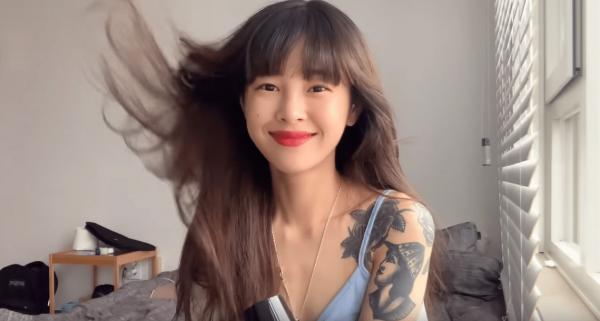 Xuất hiện người đẹp có biệt danh 'Sulli phiên bản xăm trổ', dân tình nhận xét độ giống nhau đến 90% Xuất hiện người đẹp có biệt danh 'Sulli phiên bản xăm trổ', dân tình nhận xét độ giống nhau đến 90%
