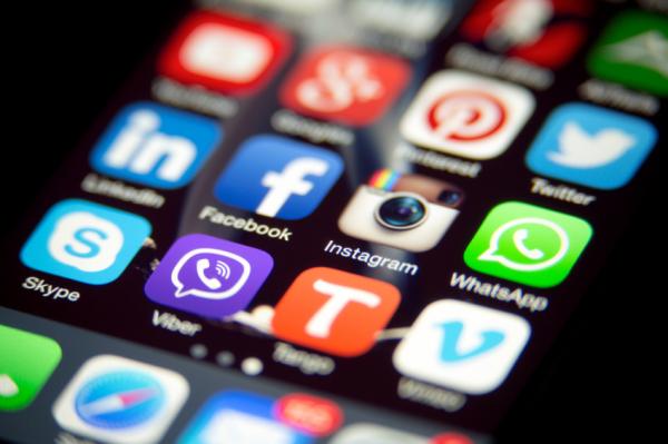 Có phải bạn đang bị iPhone 'lấy mất' thông tin cá nhân? Có phải bạn đang bị iPhone 'lấy mất' thông tin cá nhân?