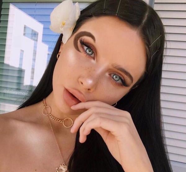 Hot trend kẻ 'chân mày trăng khuyết' vừa đẹp vừa độc khiến chị em rần rần muốn thử Hot trend kẻ 'chân mày trăng khuyết' vừa đẹp vừa độc khiến chị em rần rần muốn thử