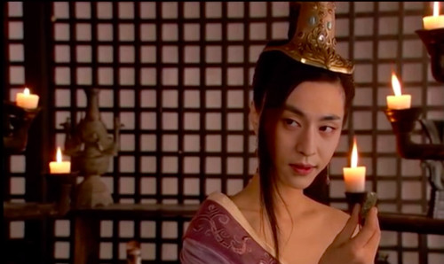 Fan hoang mang với hình ảnh gái tính của Đặng Luân trong loạt clip mới gây sốt trên MXH Fan hoang mang với hình ảnh gái tính của Đặng Luân trong loạt clip mới gây sốt trên MXH