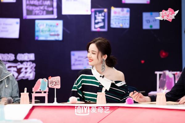 Chu Khiết Quỳnh ăn nói kém duyên trước Na Trát 27 tuổi: '25 tuổi hơi già, em mới 21 tuổi thôi' Chu Khiết Quỳnh ăn nói kém duyên trước Na Trát 27 tuổi: '25 tuổi hơi già, em mới 21 tuổi thôi'