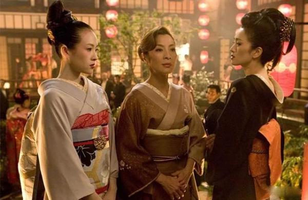 'Godzilla': Mất 14 năm trời, Chương Tử Di mới gặp lại tình nhân cũ trong 'Geisha' 'Godzilla': Mất 14 năm trời, Chương Tử Di mới gặp lại tình nhân cũ trong 'Geisha'