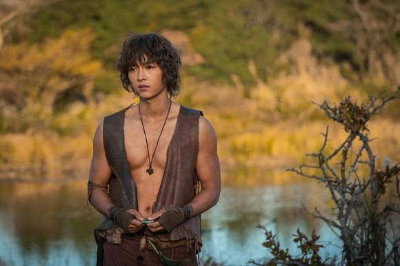 Bom tấn truyền hình của Song Joong Ki dính nghi vấn 'đạo nhái' Game Of Thrones Bom tấn truyền hình của Song Joong Ki dính nghi vấn 'đạo nhái' Game Of Thrones