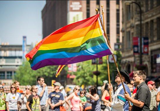 Một Giám mục gây phẫn nộ khi kêu gọi không hưởng ứng tháng Tự hào LGBT vì sợ ảnh hưởng đến trẻ em Một Giám mục gây phẫn nộ khi kêu gọi không hưởng ứng tháng Tự hào LGBT vì sợ ảnh hưởng đến trẻ em