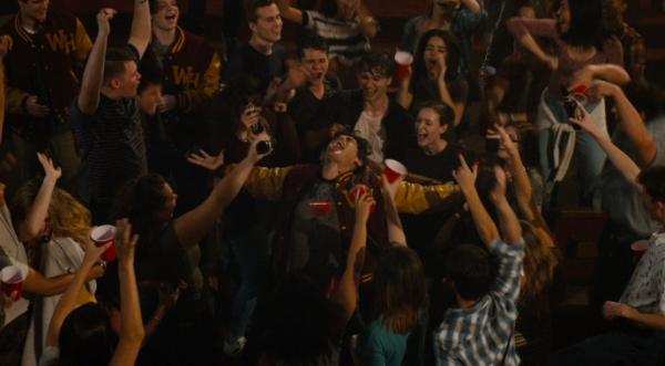 'The Society': Cha mẹ đột nhiên biến mất, thị trấn bị cô lập, đám trẻ trung học phải làm sao? 'The Society': Cha mẹ đột nhiên biến mất, thị trấn bị cô lập, đám trẻ trung học phải làm sao?