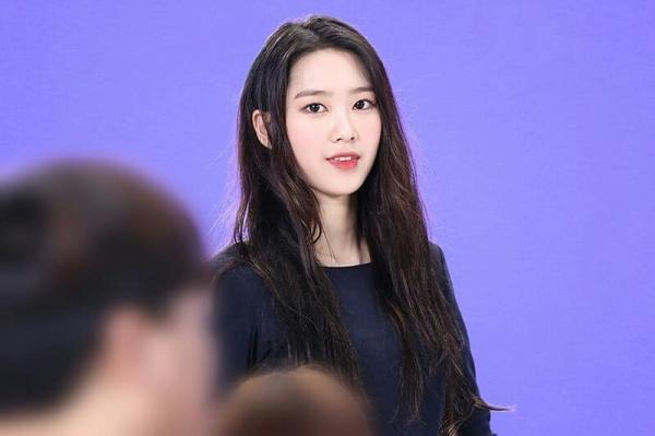 Một nữ idol nổi rần rần nhờ câu trả lời cực ngầu khi bị fan nam kém duyên bắt gọi 'Oppa' Một nữ idol nổi rần rần nhờ câu trả lời cực ngầu khi bị fan nam kém duyên bắt gọi 'Oppa'