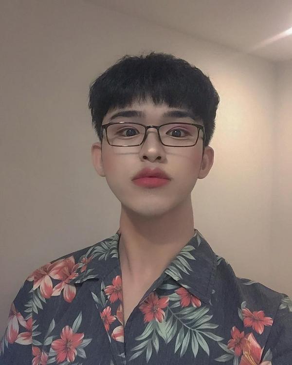 Netizen Việt lạnh cả người khi hay tin Trần Đức Bo 'rục rịch' đầu quân cho công ty con của Bighit Netizen Việt lạnh cả người khi hay tin Trần Đức Bo 'rục rịch' đầu quân cho công ty con của Bighit