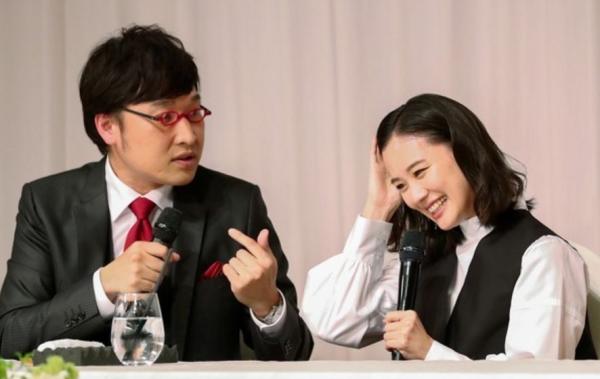 Aoi Yu kết hôn với diễn viên hài xấu nhất Nhật Bản, fan từ shock đến cảm động khi nghe nữ thần chia sẻ lý do Aoi Yu kết hôn với diễn viên hài xấu nhất Nhật Bản, fan từ shock đến cảm động khi nghe nữ thần chia sẻ lý do