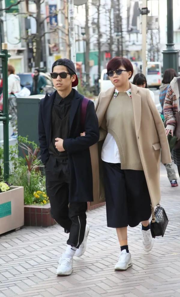 37 năm thời trang đường phố Tokyo làm kinh ngạc thế giới 1980 - 2017 (P2) 37 năm thời trang đường phố Tokyo làm kinh ngạc thế giới 1980 - 2017 (P2)