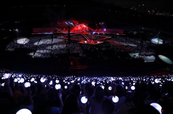 Vì sao lễ trao giải AAA 2019 là 'cơ hội nghìn năm có một' đối với fan K-Pop tại Việt Nam? Vì sao lễ trao giải AAA 2019 là 'cơ hội nghìn năm có một' đối với fan K-Pop tại Việt Nam?